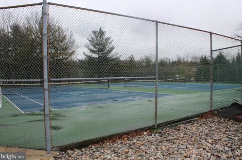 11 Chamberlin Ct, Trenton NJ 08648-2622 exterior