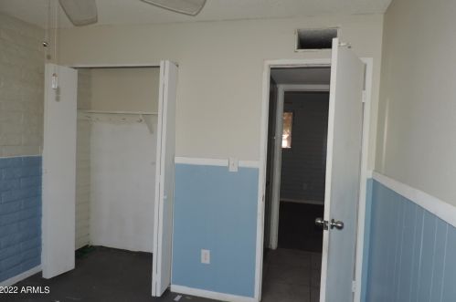 2308 Beverly Ln, Phoenix AZ 85032-3409 exterior