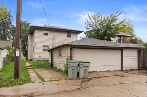 5654 43rd St, Milwaukee WI  53220-5215 exterior