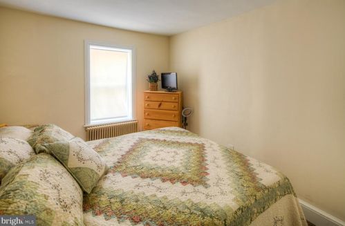 412 Delaware St, New Castle DE 19720-5045 exterior