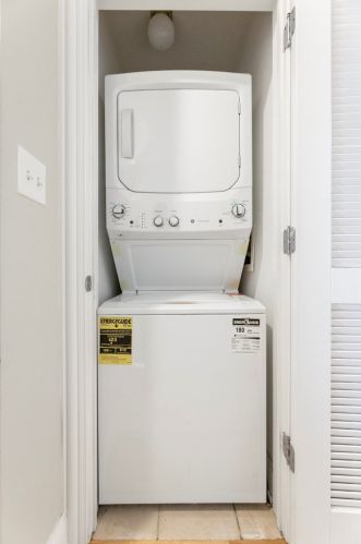 4424 Indiana Ave, Chicago IL  60653-4668 exterior