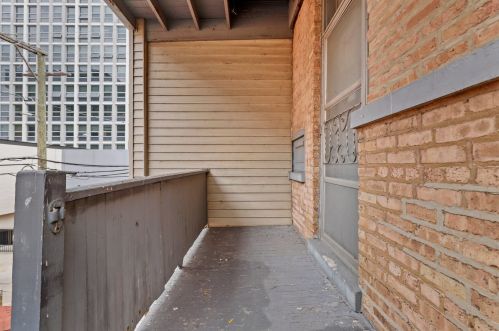 6417 Magnolia Ave, Chicago IL 60626-5306 exterior