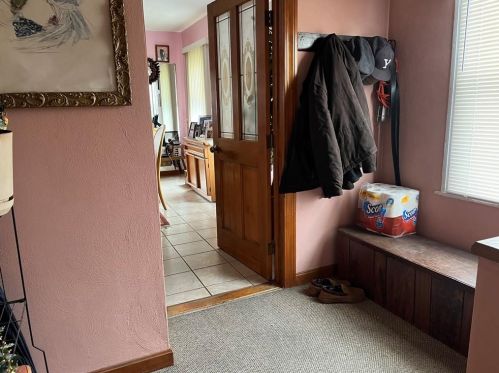 98 Hawkins St, Providence RI 02908-1713 exterior