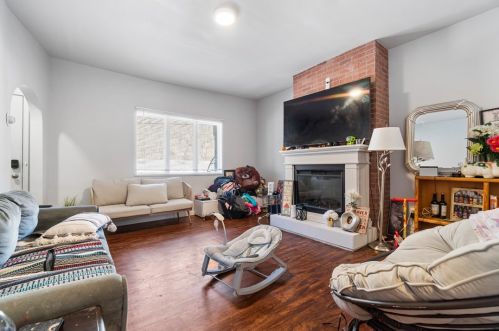 16 Mary St, Pittsburgh PA  15215-1313 exterior