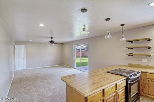 11215 37 Ave, Phoenix AZ 85029-3108 exterior