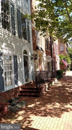 510 Royal St, Alexandria VA  22314-2092 exterior