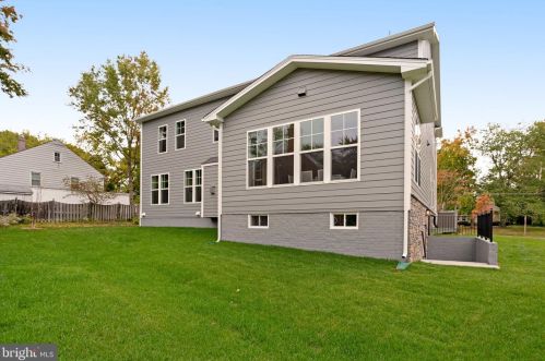 920 Darton Dr, Alexandria VA 22308-2021 exterior