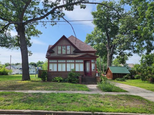 1431 Leahy St, Meskegon, MI 49442-5035