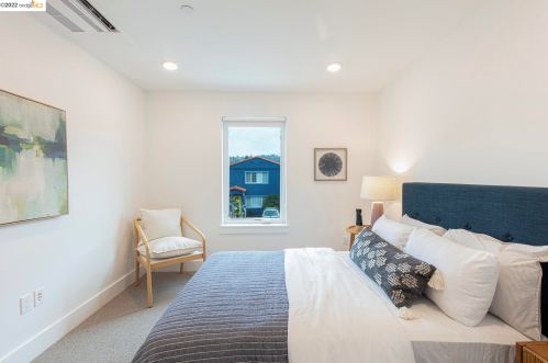 636 Kains, Berkeley CA 94706-1219 exterior