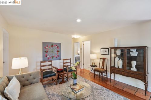 2122 Sacramento St, Berkeley CA 94702-1905 exterior