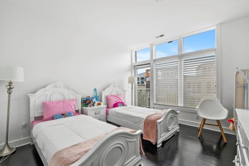 9 Vela Way, Edgewater NJ 07020-1564 exterior