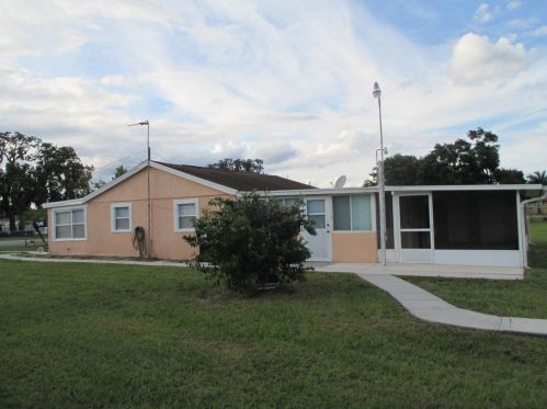 1307 Econlockhatchee Trl, Orlando FL 32825-6108 exterior