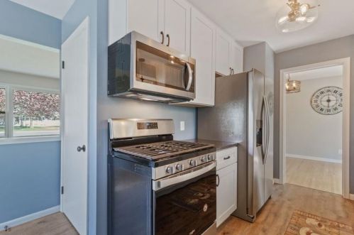 3759 Howard Ave, Saint Paul MN  55110-4726 exterior