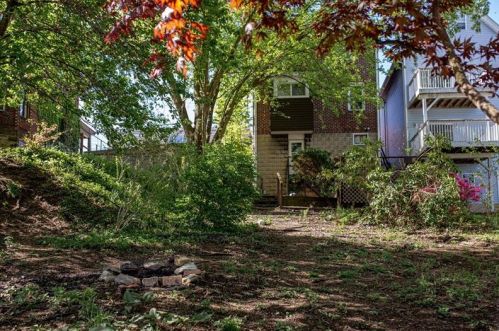 2431 Arlington Ave, Pittsburgh PA 15203-1313 exterior