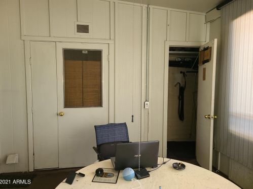 1030 Bethany Home Rd, Phoenix AZ  85014-2230 exterior