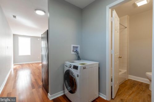 1830 9 St, Philadelphia PA 19148-4529 exterior