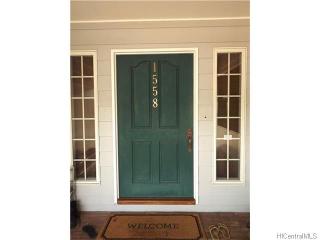 1558 Ala Puumalu St, Honolulu HI  96818-1547 exterior