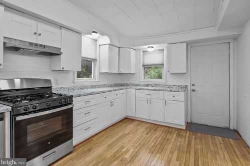 2162 37 St, Camden NJ 08110-2208 exterior