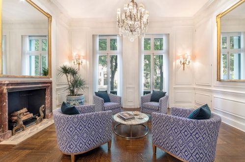 1521 State Pkwy, Chicago IL 60610-1613 exterior