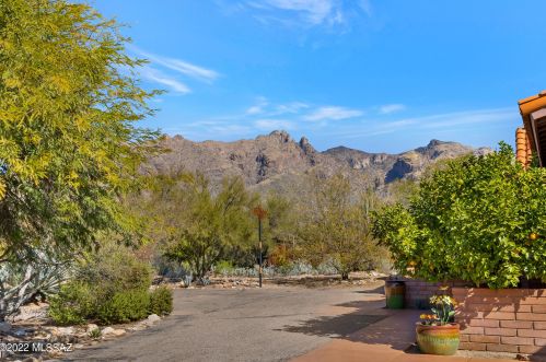 6822 Table Mtn Rd, Tucson AZ 85718-1328 exterior