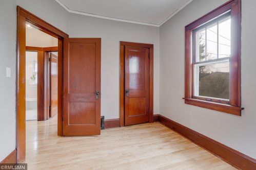 807 Hamline Ave, Saint Paul MN  55104-1300 exterior