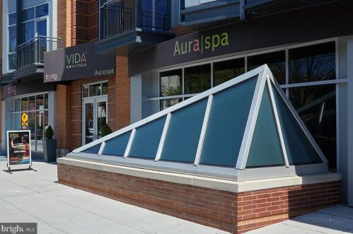 1735 New Hampshire Ave, Washington DC  20009-2568 exterior