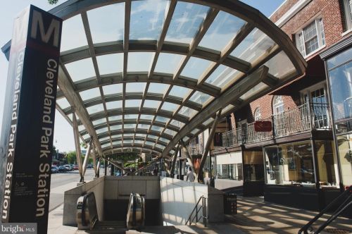 3100 Connecticut Ave, Washington DC  20008-5125 exterior