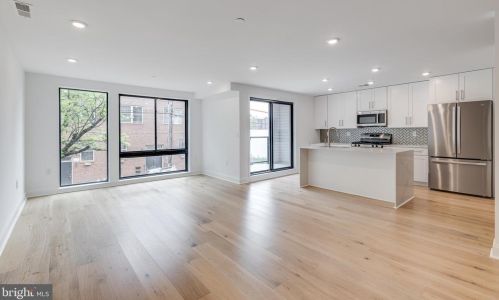 1318 Franklin St, Philadelphia PA 19122-4326 exterior