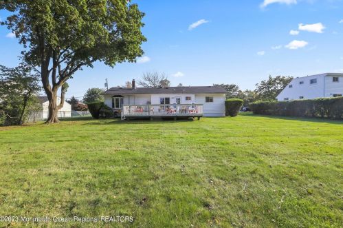 13 Lloyd Ave, West Long Branch NJ 07764-1130 exterior