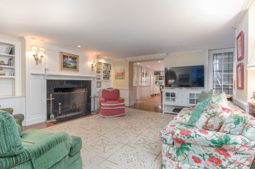 53 Chestnut St, Boston MA exterior