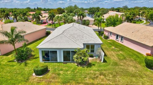 12708 Coral Lk Dr, Boynton Beach FL 33437-4142 exterior