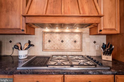 3181 Chestnut Hill Rd, Pottstown PA 19465-8560 exterior