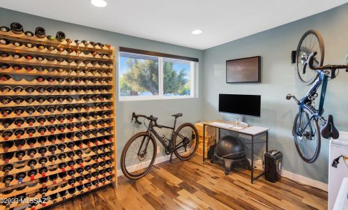 6126 Seneca St, Tucson AZ  85712-3011 exterior