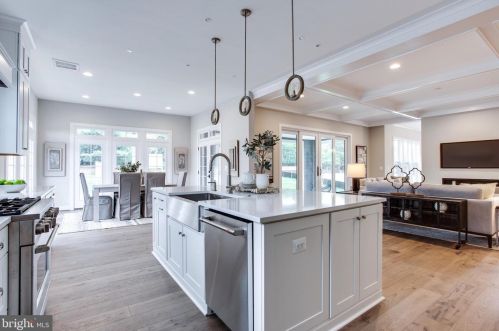 1978 Kirby Rd, Mc Lean VA 22101-5326 exterior