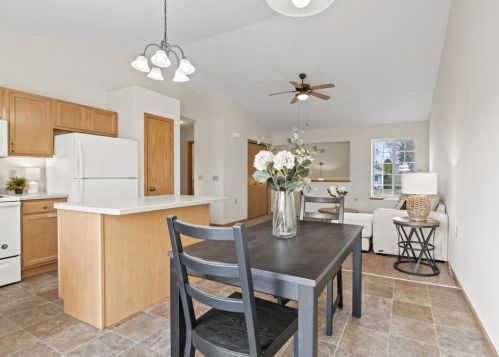 1201 Winston Dr, Edgerton WI 53534-1029 exterior