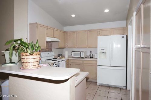 5628 42nd St, Phoenix AZ 85032-2267 exterior