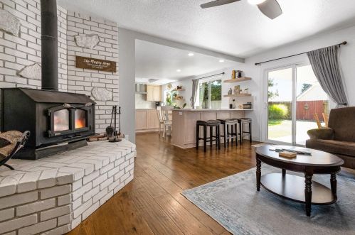 100 Cyn Rim Dr, Folsom CA 95630-2034 exterior