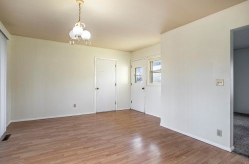 8839 Maplewood Dr, Berrien Springs MI 49103-1420 exterior