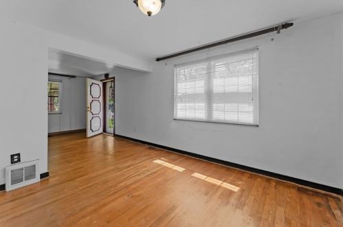 1206 Cir Dr, Pittsburgh PA 15221-4502 exterior