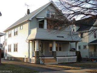 3634 138th St, Cleveland, OH 44120-4558