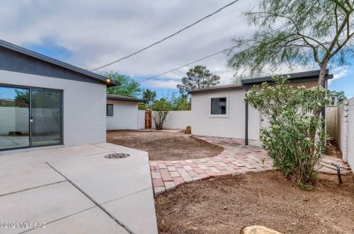 4901 17th St, Tucson AZ  85711-4354 exterior