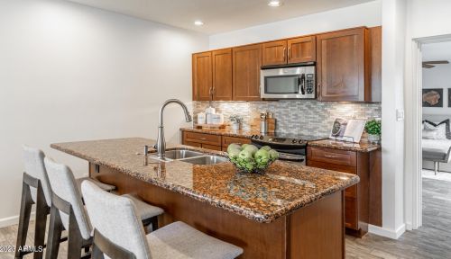 4020 34th St, Phoenix AZ  85018-5010 exterior