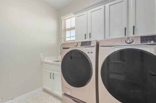 21713 38th Way, Phoenix AZ  85050-4923 exterior