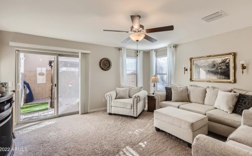 8037 Albeniz Pl, Phoenix AZ  85043 exterior