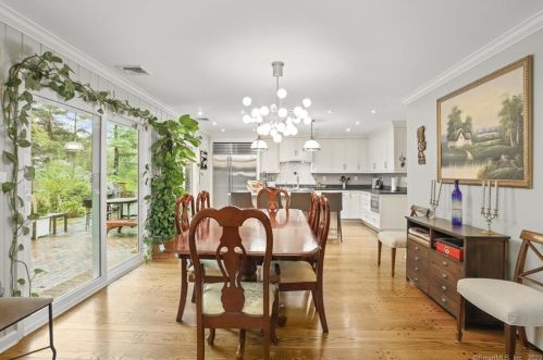 75 Nursery St, Norwalk CT 06850-1707 exterior