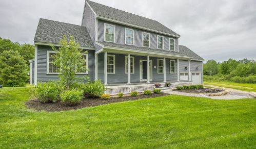 362 Grant Rd, Newmarket NH 03857-2108 exterior