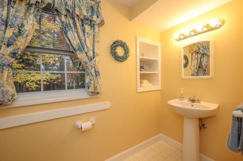 62 Primrose Ln, Concord NH 03303-2025 exterior