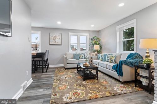 200 Londonderry Ln, Darby PA 19023-2323 exterior