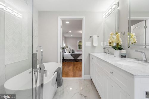 8916 Copenhaver Dr, Rockville MD  20854-3009 exterior