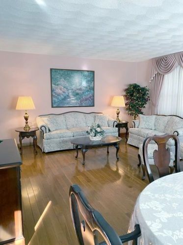 607 Brookhaven Ln, Woonsocket RI 02895-2767 exterior